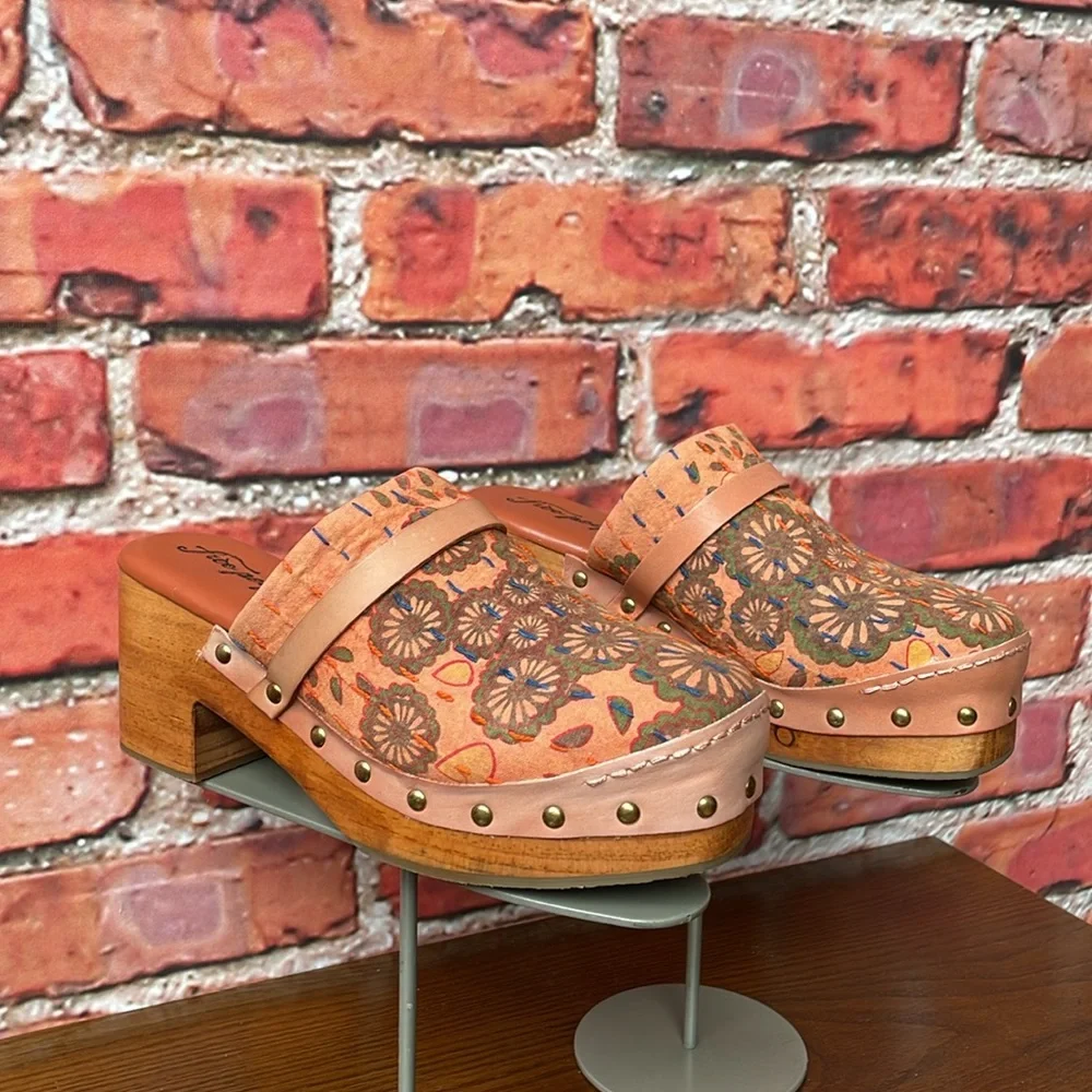 Free People Floral Embroidered Mules - Pink and Brown - Picture 3 of 16